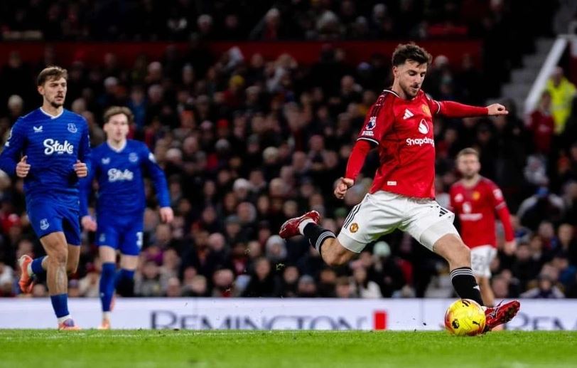 Man Utd tiếp tục chìm trong khủng hoảng